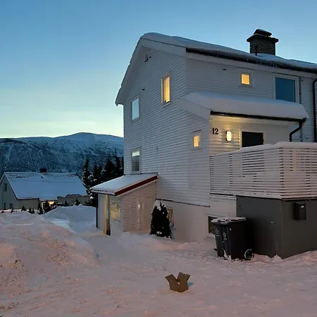 Nydelig Sentral Leilighet Med Gratis Parkering * Tromso